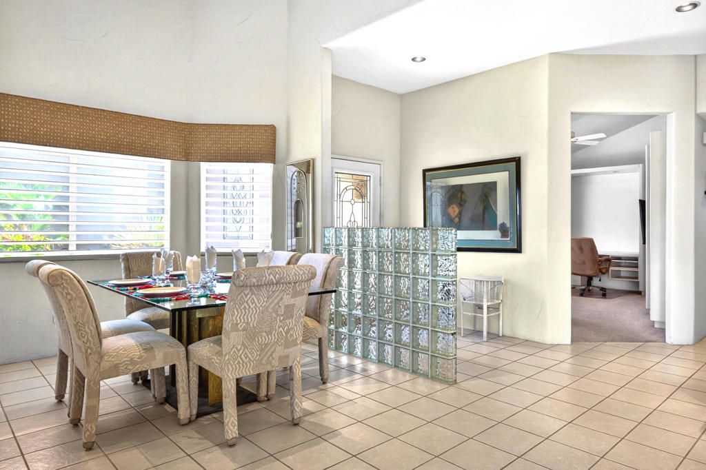 Image 5 of property listing at 39228 Gladiolus Lane, Palm Desert, CA 92211