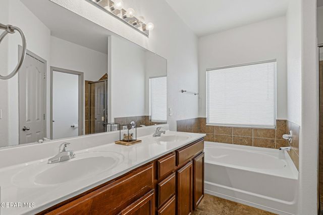 13135 Kestrel Avenue, El Paso, TX 79928