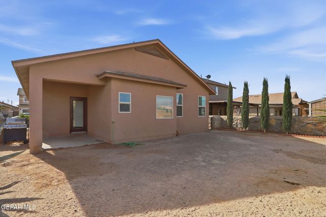 13135 Kestrel Avenue, El Paso, TX 79928