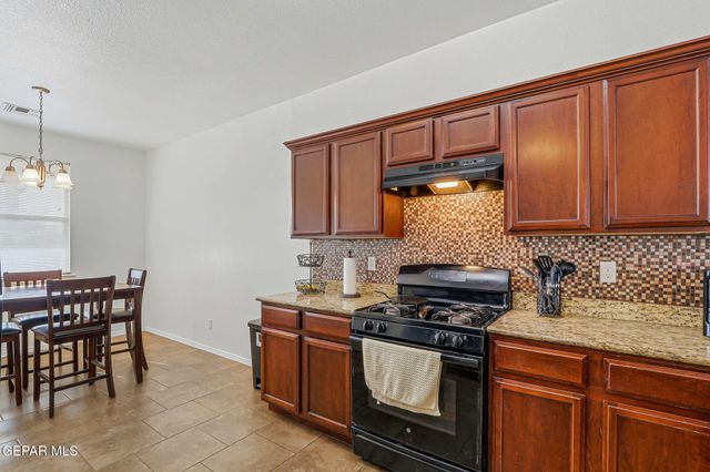 13135 Kestrel Avenue, El Paso, TX 79928