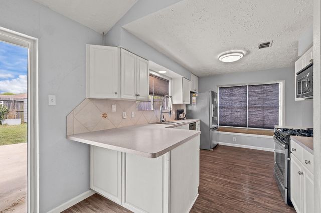 403 Buoy Road, Houston, TX 77598