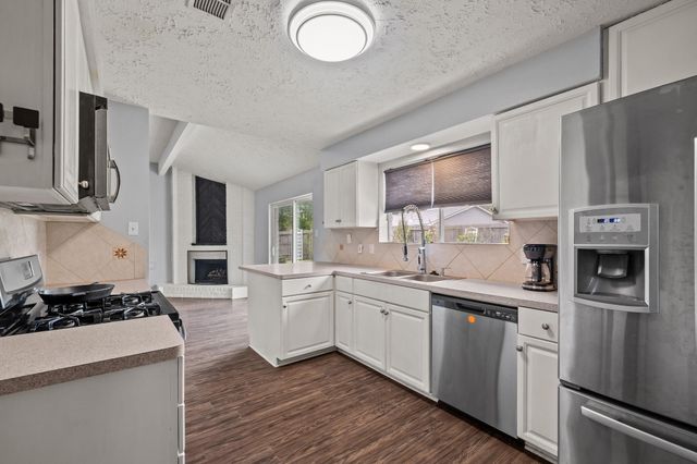 403 Buoy Road, Houston, TX 77598