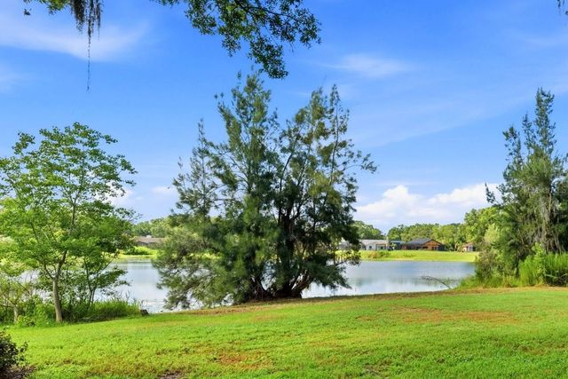 708 WARREN ROAD, Lutz, FL 33548