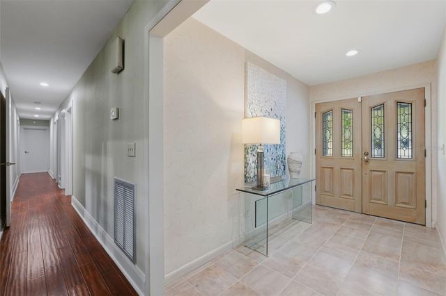708 WARREN ROAD, Lutz, FL 33548