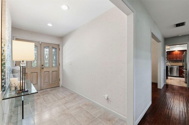 708 WARREN ROAD, Lutz, FL 33548