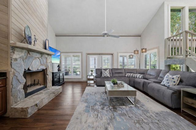 708 WARREN ROAD, Lutz, FL 33548