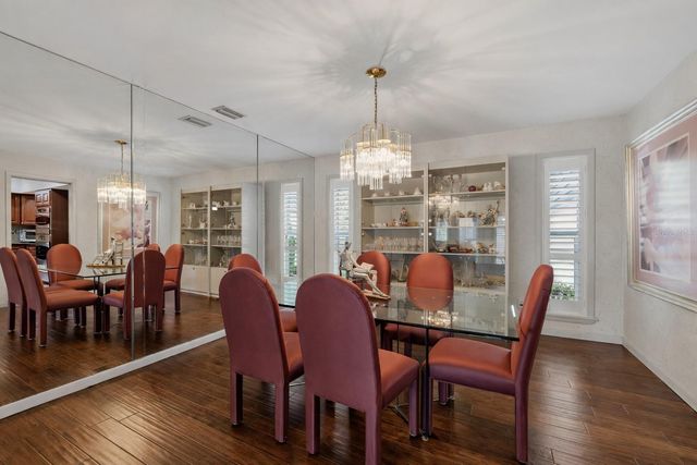 708 WARREN ROAD, Lutz, FL 33548