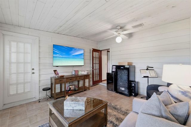 708 WARREN ROAD, Lutz, FL 33548