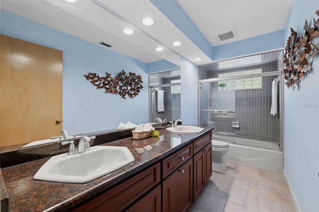 708 WARREN ROAD, Lutz, FL 33548