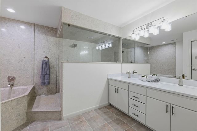 708 WARREN ROAD, Lutz, FL 33548