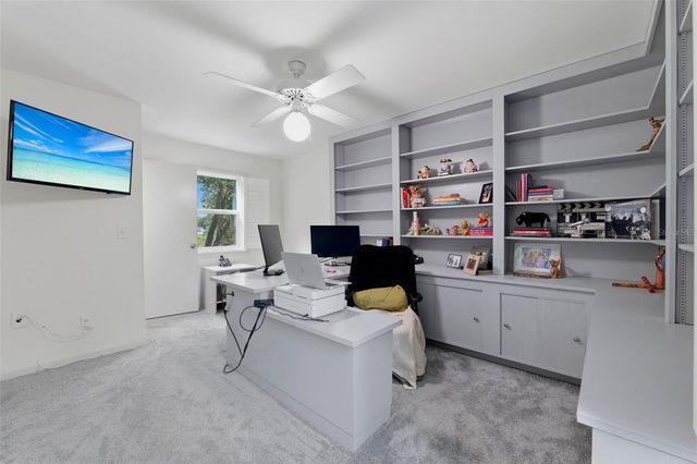 708 WARREN ROAD, Lutz, FL 33548