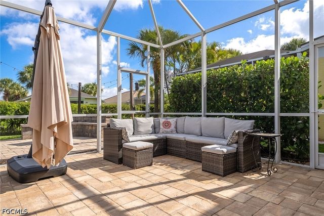 2489 Sutherland CT, Cape Coral, FL 33991