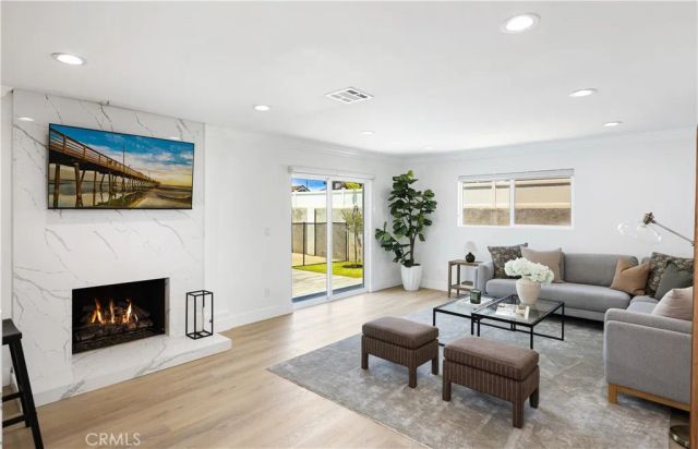 13631 University, Westminster, CA 92683