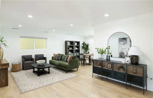 13631 University, Westminster, CA 92683