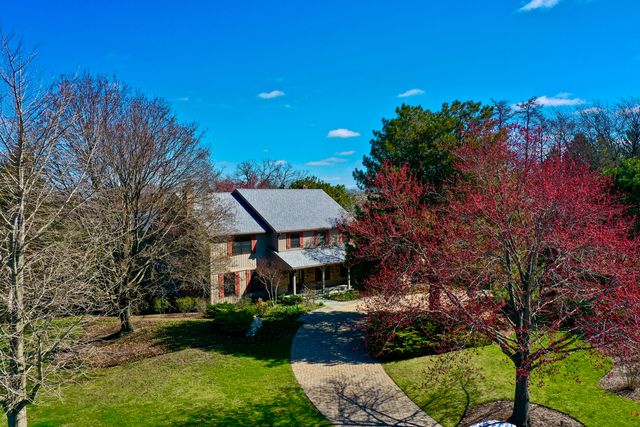 4143 Three Lakes Court, Long Grove, IL 60047