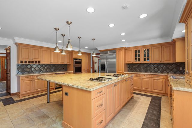 4143 Three Lakes Court, Long Grove, IL 60047