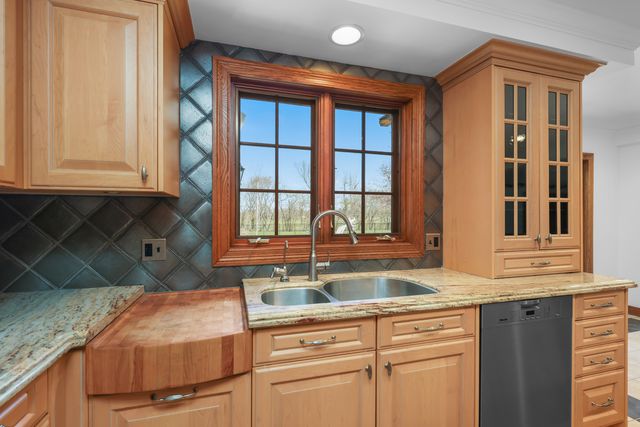 4143 Three Lakes Court, Long Grove, IL 60047