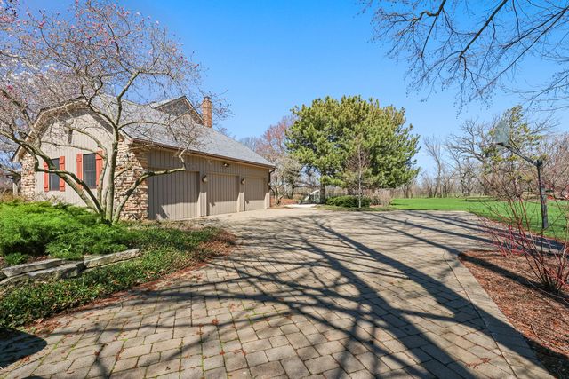 4143 Three Lakes Court, Long Grove, IL 60047