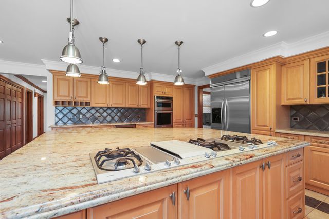 4143 Three Lakes Court, Long Grove, IL 60047