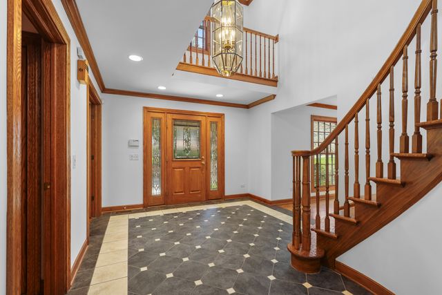 4143 Three Lakes Court, Long Grove, IL 60047