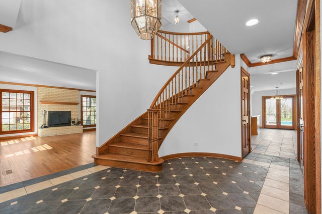 4143 Three Lakes Court, Long Grove, IL 60047