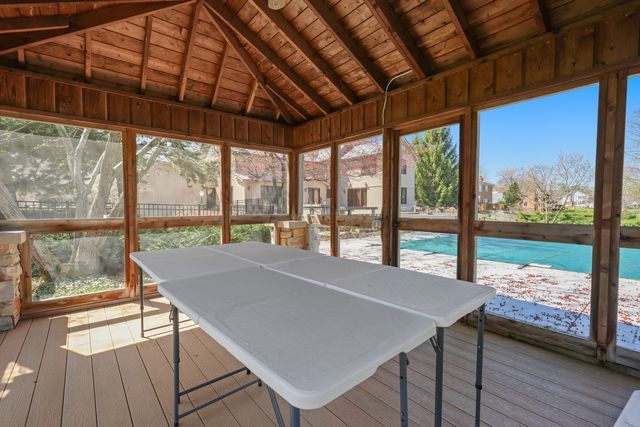 4143 Three Lakes Court, Long Grove, IL 60047