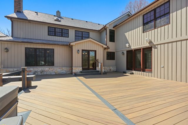 4143 Three Lakes Court, Long Grove, IL 60047