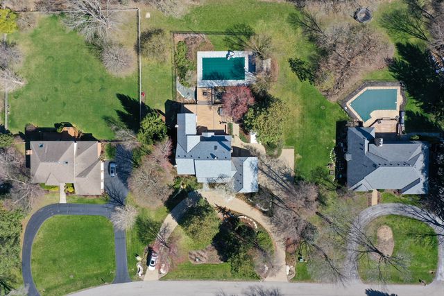 4143 Three Lakes Court, Long Grove, IL 60047