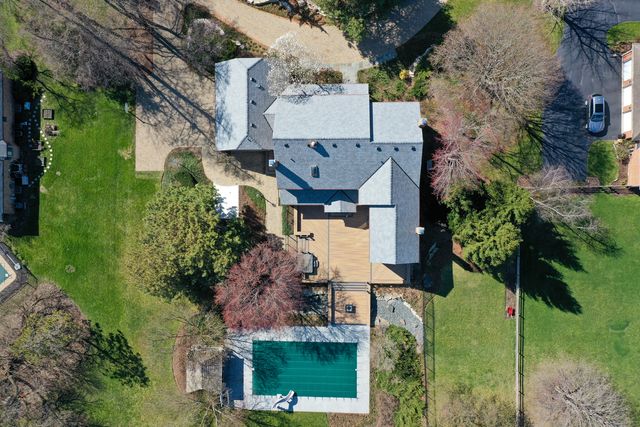 4143 Three Lakes Court, Long Grove, IL 60047