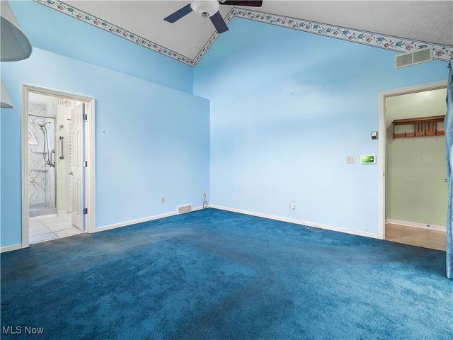 385 Vista Circle, North Olmsted, OH 44070