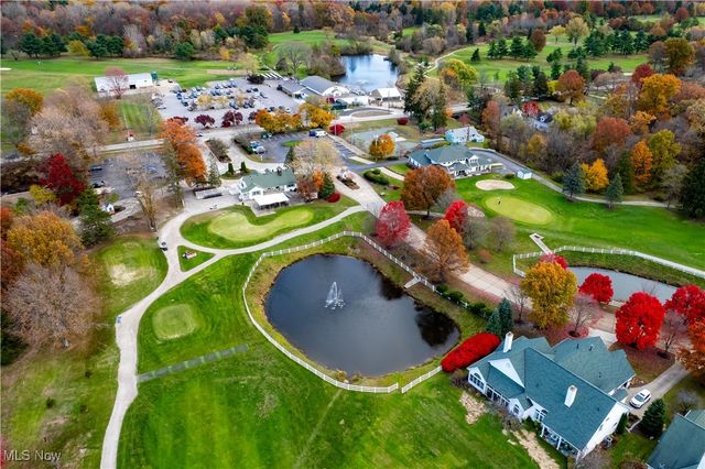 385 Vista Circle, North Olmsted, OH 44070