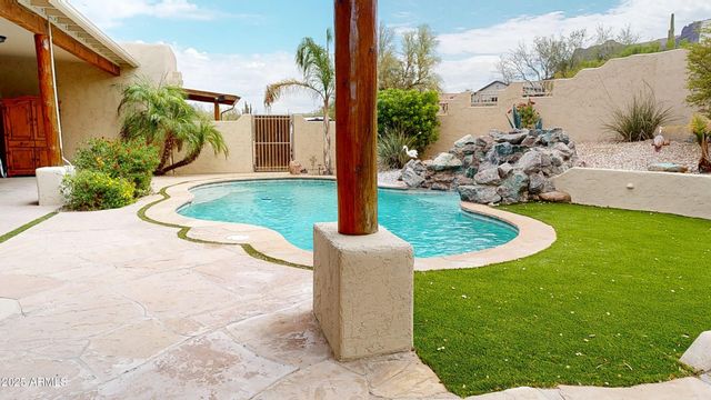 463 N MOUNTAIN VIEW Road, Apache Junction, AZ 85119