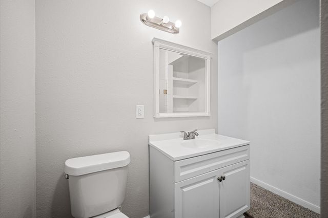 909 King Street, Houston, TX 77022