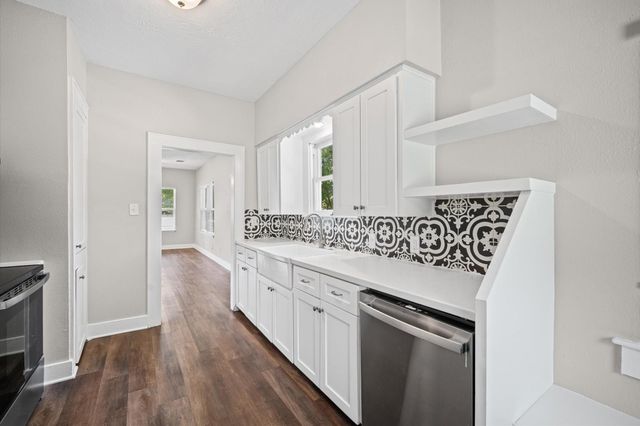 909 King Street, Houston, TX 77022