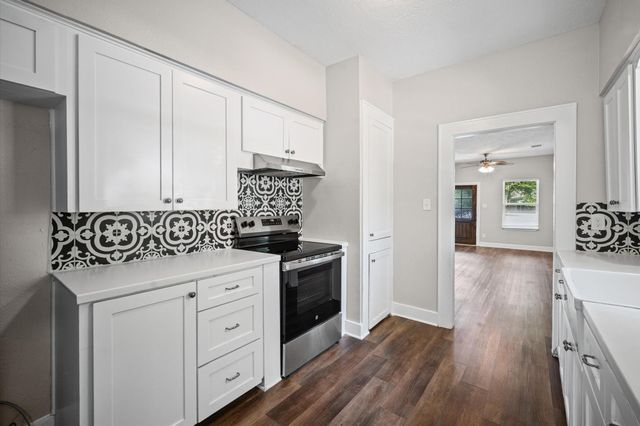 909 King Street, Houston, TX 77022