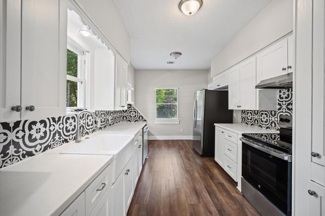 909 King Street, Houston, TX 77022