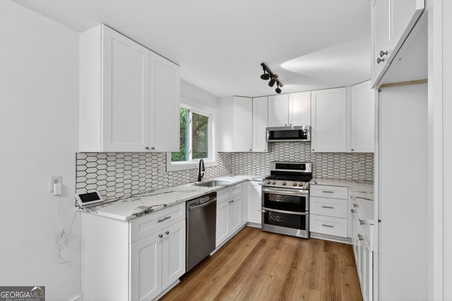 1204 Empire Circle, Lawrenceville, GA 30044
