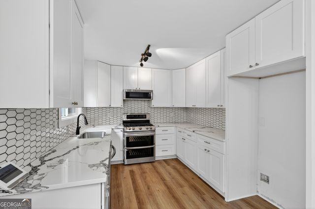 1204 Empire Circle, Lawrenceville, GA 30044
