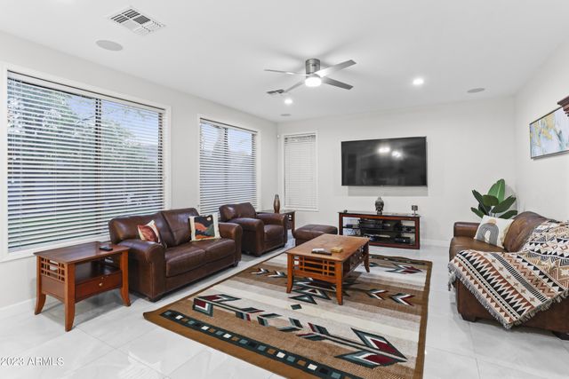 27306 N 37TH Avenue, Phoenix, AZ 85083