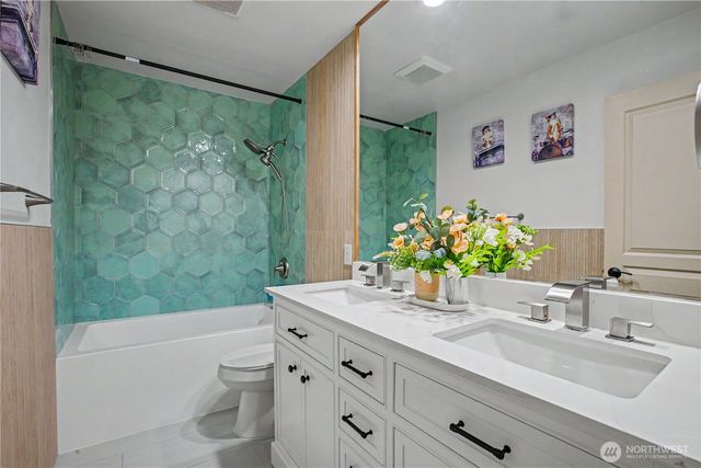 417 SW 353rd Street, Federal Way, WA 98023