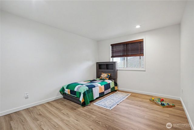 417 SW 353rd Street, Federal Way, WA 98023