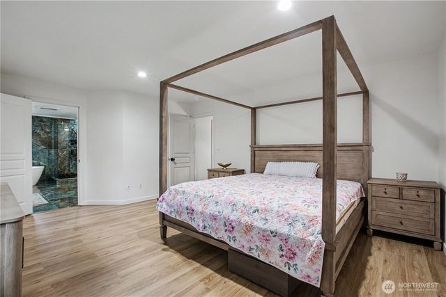 417 SW 353rd Street, Federal Way, WA 98023