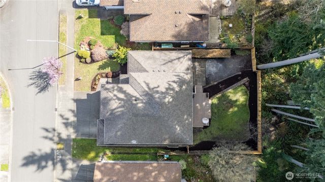 417 SW 353rd Street, Federal Way, WA 98023