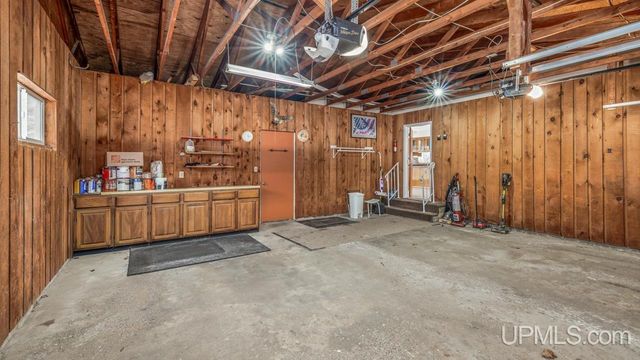 201 Cleveland Avenue, Kingsford, MI 49802