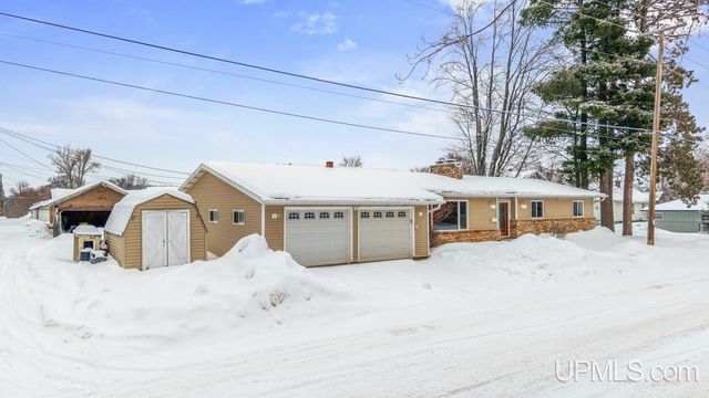 201 Cleveland Avenue, Kingsford, MI 49802