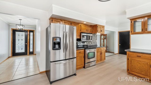 201 Cleveland Avenue, Kingsford, MI 49802