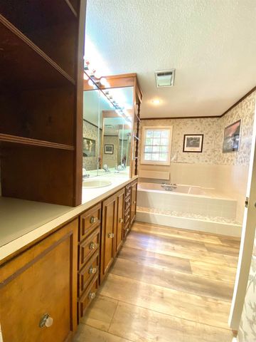 1612 W 4th Street, Fordyce, AR 71742