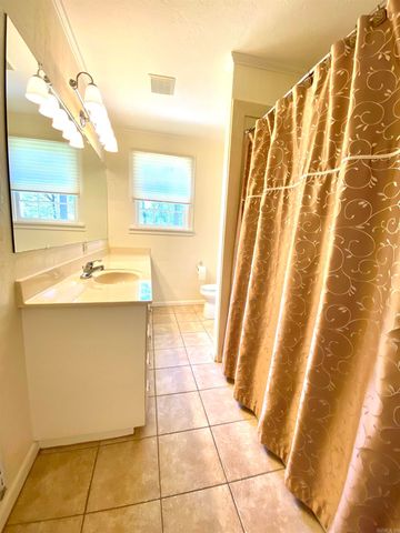 1612 W 4th Street, Fordyce, AR 71742