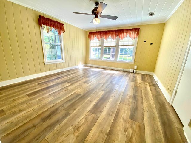 1612 W 4th Street, Fordyce, AR 71742