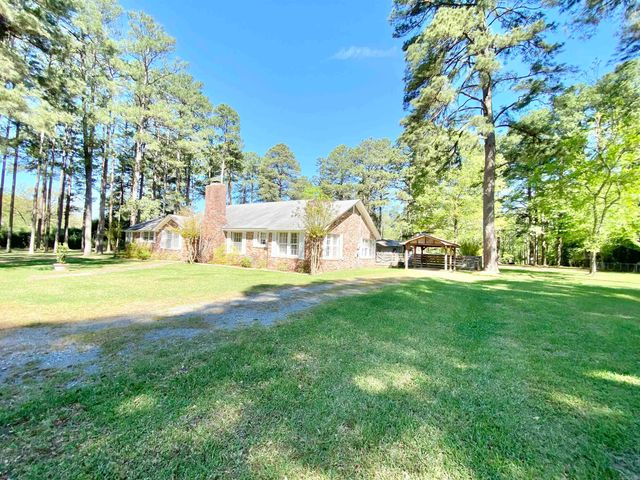 1612 W 4th Street, Fordyce, AR 71742